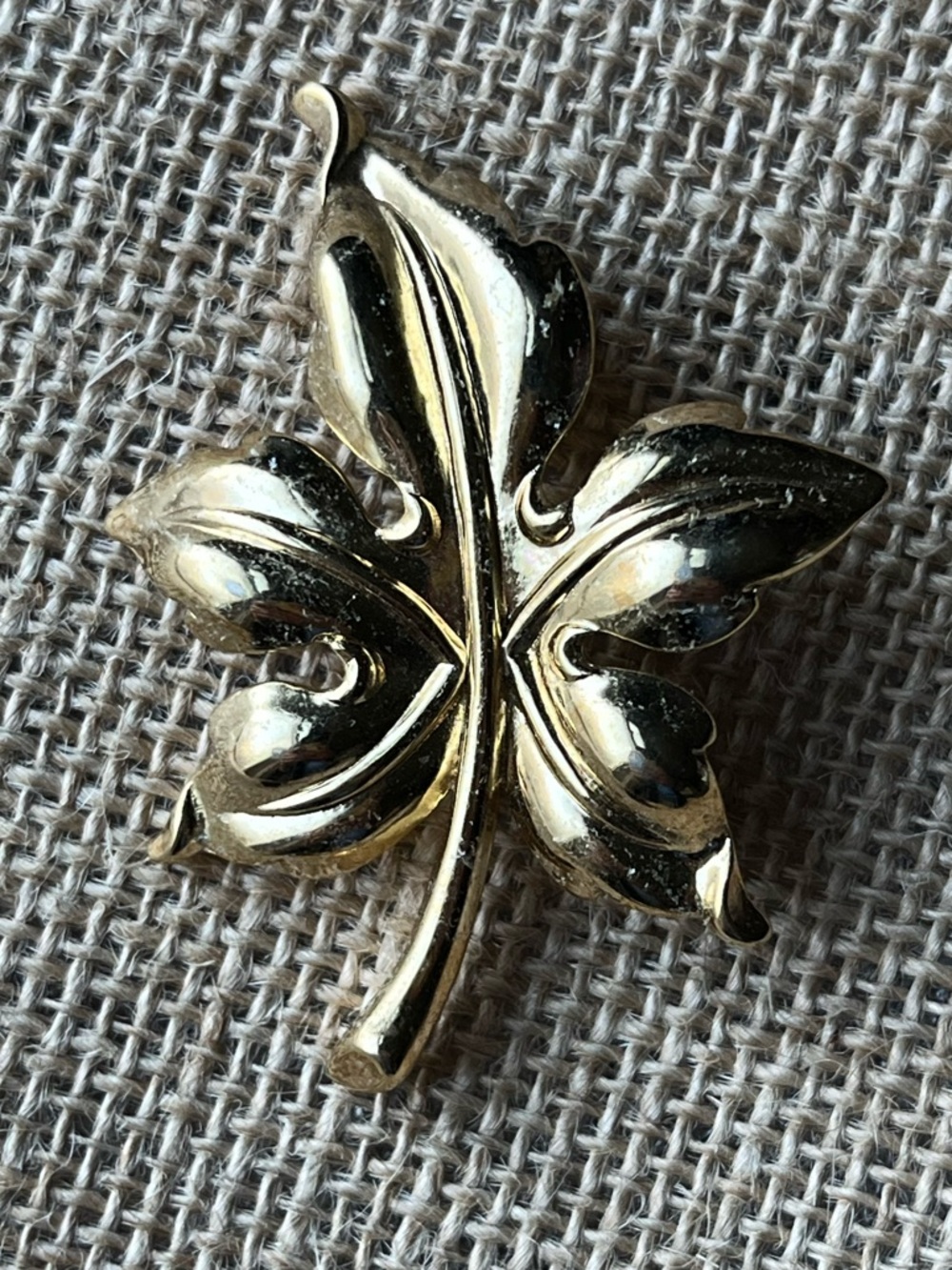 Vintage Trifari 1950s Gold Leaf Brooch